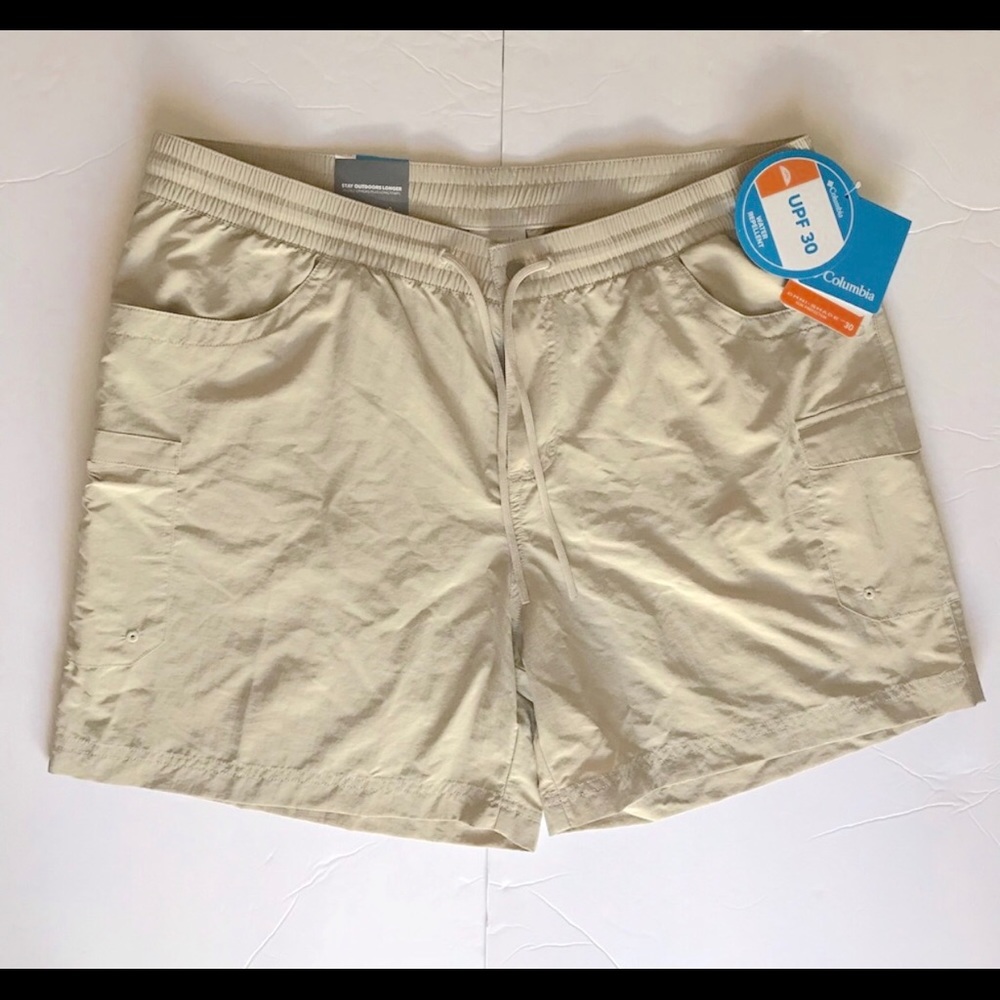 NWT Men’s Columbia Court Water Repellent Shorts